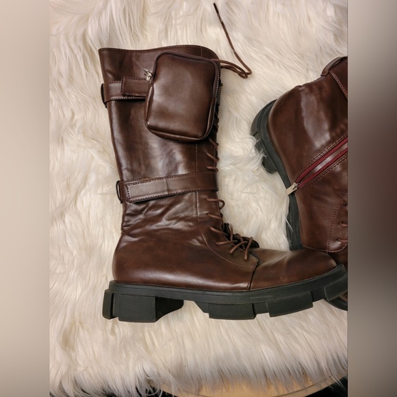 Brown combat boat - Picture 5 of 5